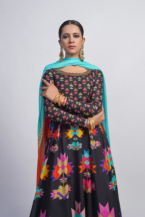 Fahad Hussayn E-Storepk Lawnsoon VALKARA