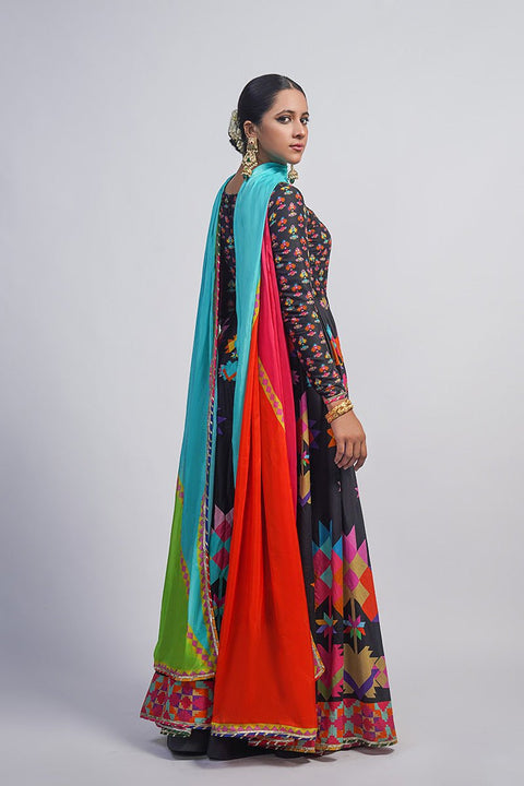 Fahad Hussayn E-Storepk Lawnsoon VALKARA